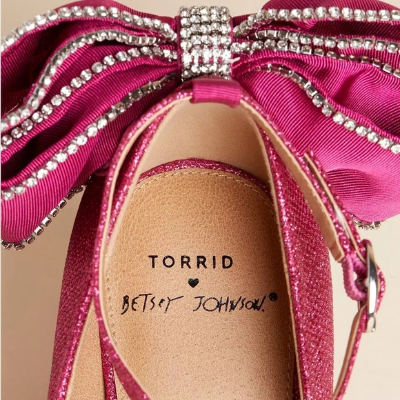 Torrid x Betsey Johnson Glitter Pink Bow Back Block Heel (WW) - Picture 4 of 7